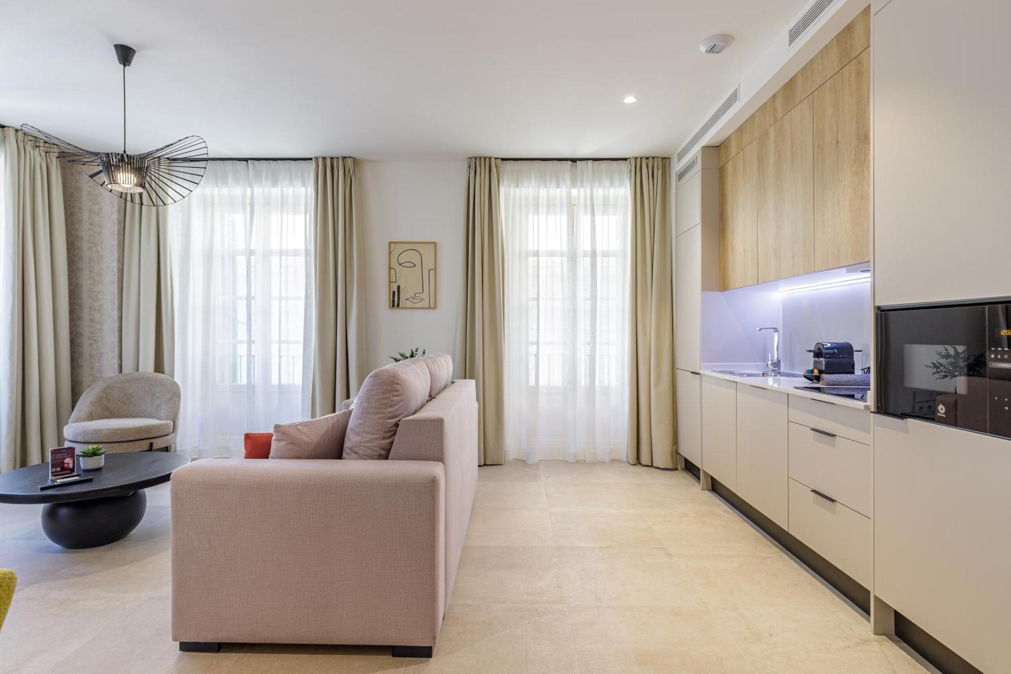 Plaza Del Siglo Suites & Boutique Apartments By Caleta Homes مالقة المظهر الخارجي الصورة